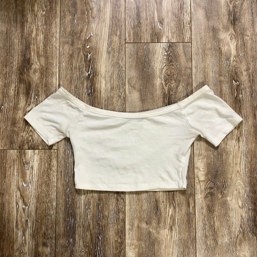 Brandy Melville Cropped Off The Shoulder Top